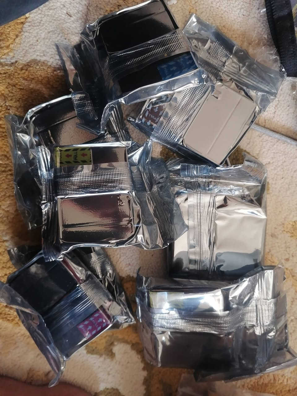 احبار جديد كبس ٩ من نوع و واحد داخل كاتون صغير نوع اخر حط سعر وبالعافية


**إذا كنت صاحب هذا الإعلان وتريد حذفه لأي سبب، رجاءا أرسل رسالة إلى الدعم الفني**