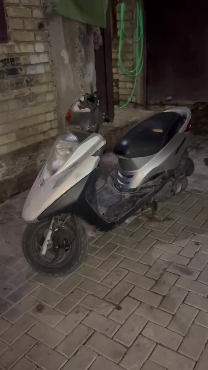 السلام عليكم دراجه بريز الدراجه خير من الله شوفت عينكم الدراجه حيتاجلها بس زنجيل السعر 400
الرقم ***********
