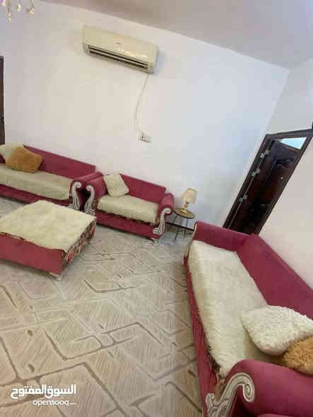 قنفات طخم كامل عشر مقاعد نضيفات السعر 250 وبي مجال 
متواجد على سوق مفتوح و واتساب واتصال على هذه الرقم 
***********
عنواني في البصرة المشراق الجديد
