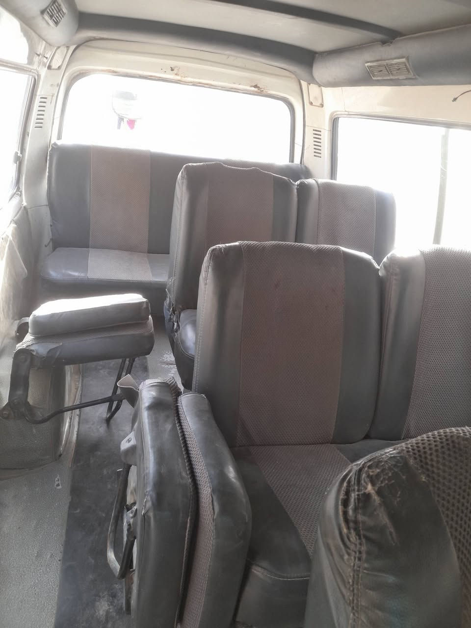 بغداد
فوتون موديل 2010كاملة بس بيهة رنكات وتنقص دهن حدادية جديدة وغرفتهة نضيفة حلوة مابيهة اي صبغ كهربائيات شغالة تايرات نضيفة مكاني بغداد ام الكبر ولغزلان السعر 40ورقة الغرامة ولهيئة ولضريبة ايطيح من سعرهة وتدلل رقمي***********
