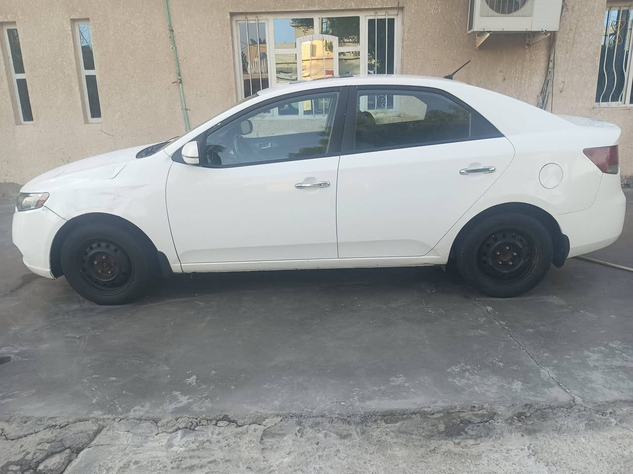 السلام عليكم
سيراتو خليجي 2013 فول مواصفات بيه شبر صبغ جاملغ خلفي وجاملغ امامي بيه طخه بسيطه وما مصلح السعر 100$ وبيه مجال. ***********
العنوان بغداد بسمايه
