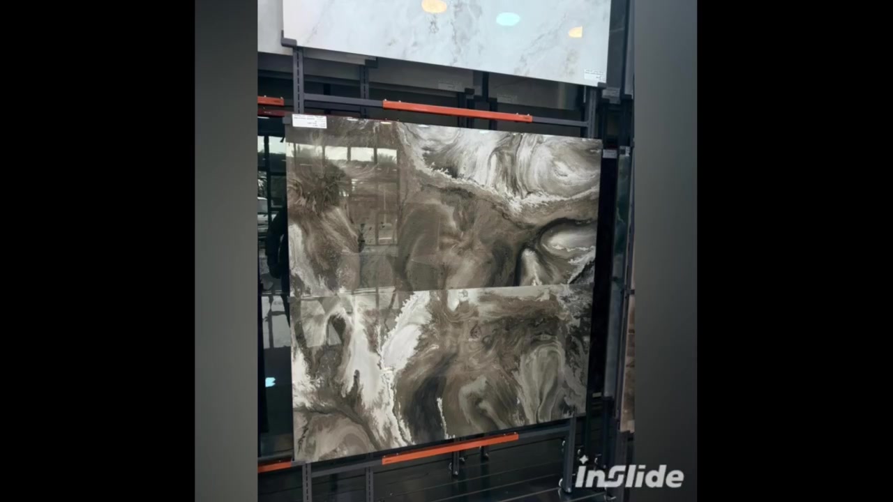 ​هل تبحث عن التميز، الجودة العالية، والأسعار المناسبة؟ معرض الكنز ستون يختصر عليك التعب ويوفر لك أحدث الموديلات والألوان العالمية بمختلف القياسات (هندي، سعودي، إيراني، وصيني) لتجعل من منزلك لوحة فنية تشع بالجمال.
🎁 عرض خاص وحصري: خصومات مميزة وكبرى لدوائر الدولة، الشركات المقاولاتية، والمقاولين!
​🔥 دليل منتجاتنا.. خيارات غير محدودة لكل المساحات:
​نضع بين يديك تشكيلة واسعة من السيراميك، الألواح، والواجهات والمواد اللاصقة:
​🏆 الفخامة الهندية (أناقة بلا حدود):
​ألوح هندي بقياسات ملكية: (120 \times 60 سم) و (160 \times 80 سم).
​أرضيات هندي راقية (80 \times 80 سم) و باركيه دافئ (120 \times 60 سم).
​سيراميك حمامات ومطابخ وواجهات (30 \times 60 سم) و (60 \times 60 سم).
​بشته هندي زيتوني وزنجاري مميز للواجهات (15 \times 30 سم).
​✨ الجودة الإيرانية والسعودية (أصالة ومتانة):
​ألواح وسيراميك إيراني (100 \times 40 سم) و (30 \times 60 سم) للمطابخ والحمامات.
​أرضيات إيرانية وسعودية بمقاسات (60 \times 60 سم) و (80 \times 80 سم).
​مرمر إيراني "سوبر مشهدي" عالي الفخامة للواجهات (30 \times 60 سم) مع باية ومرايا.
​حجر بشته إيراني بألوان وأحجام مختلفة، وجفقيم إيراني أصيل.
​💎 اللمسات التكميلية العالمية:
​حجر صيني فاخر للواجهات (20 \times 60 سم) وإزارة صينية (10 \times 60 سم).
​سيراميك مسابح صيني مقاوم، وفوم واجهات عصري.
​مادة لاصقة (ازوبت) عالية التثبيت، وجوينات وفواصل ألمنيوم للأرضيات.
​📞 للاستفسار والطلب (خدمة واتساب متواجدة دائماً):
​تواصل معنا مباشرة عبر الأرقام التالية:
​📲 ***********
​📲 ***********
​📱 تابعوا صفحاتنا ليصلكم كل جديد (يسعدنا إعجابكم بالصفحة 👍):
​تيك توك: الكنز للواجهات
​إنستغرام: سيراميك الكنز
​✨ معرض الكنز ستون.. خيارك الأول لبيت العمر! ✨
​هل تبحث عن التميز، الجودة العالية، والأسعار المناسبة؟ معرض الكنز ستون يختصر عليك التعب ويوفر لك أحدث الموديلات والألوان العالمية بمختلف القياسات (هندي، سعودي، إيراني، وصيني) لتجعل من منزلك لوحة فنية تشع بالجمال.

