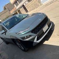 كونا موديل 22 لون سمنتي محرك 2000دوش  مواصفات السيارة فول   فتحه بصمه ...