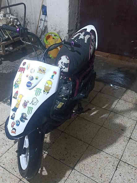 سلام عليكم دراجه ماكس عدله مال لعب للبيع مكاني بغداد ابو دشير الرقم *********** 
1 _ الدراجه تجفيت جديد
2 _ بوشه 49 
3 _ وياله مشيف ابيض 
4 _ الدراجه بيها فصله قويه عقل رياضي
5_ الهندر موجود بس مشادي بل دراجه
6 _ الدراجه (تجفيت جديد) يعني تاخذه تفتر بيها العراق كله متوكفك وغراض التجفيت كلهن اصلي 
7 _ سلف مال 55 
8 _ الدراجه لا تبخير ولا تنقيص
9 _ السعر 450 وبيها مجال قليل
