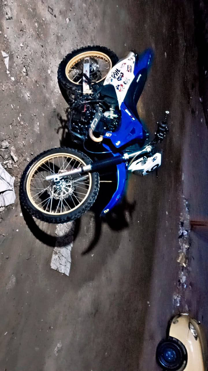 سلام عليكم شباب
دراجه كاويار قفاز محرك 250cc دراجه ما مفتوحه 

دراجه حلوه موشمه 

كهربائيات كله شغاله

سلف نكره اشاير 

رايده ب 950قفله 900
ربع واحد مينزل شراي فقط يتواصل شباب 
0773336048 وتساب
مكاني بغداد القادسيه


**إذا كنت صاحب هذا الإعلان وتريد حذفه لأي سبب، رجاءا أرسل رسالة إلى الدعم الفني**