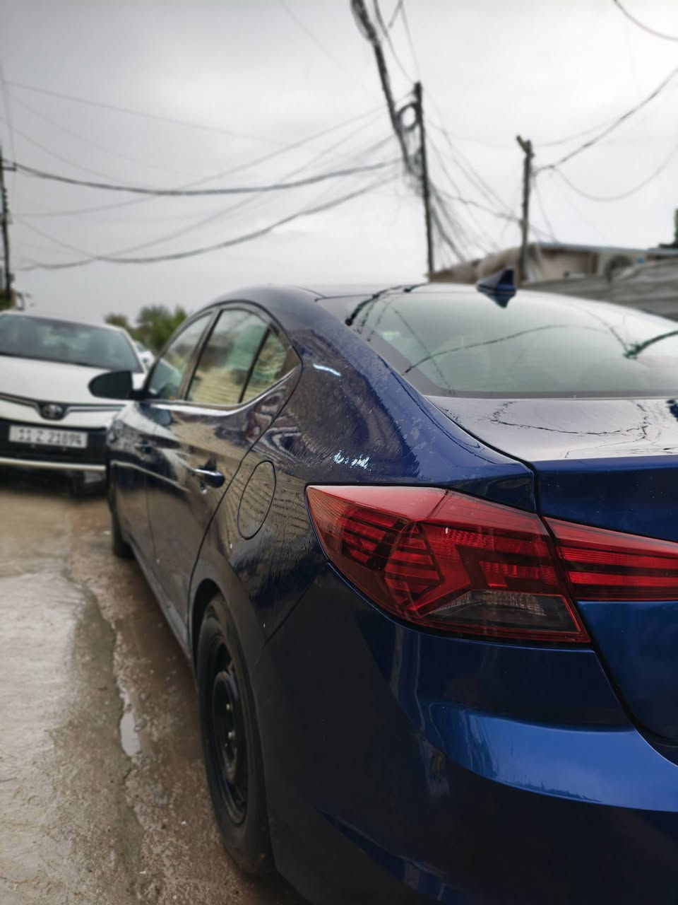 سلام عليكم النترا موديل عشرين امريكي رقم بغداد  (((للبيع فقط  بدون مراوس)))  محرك ٢٠٠٠ دوش  سيارة بأسمي
حادثها بالصندوك.  كير مكينة كهربائيات تبريد خير من الله .
رادار وحساس كامرة خلفية مانع انزلاق. دوشمة وبوليش  جديد كاعية  والصندوك جلد .  لايت جديد سيارة 
مكاني بغداد الدورة شارع ستين 
السعر(( 135)) وبيها مجال للشراي تجي وتفحص تقتنع وتدلل    *********** عمار ابو ياسر 
ياسر ***********
