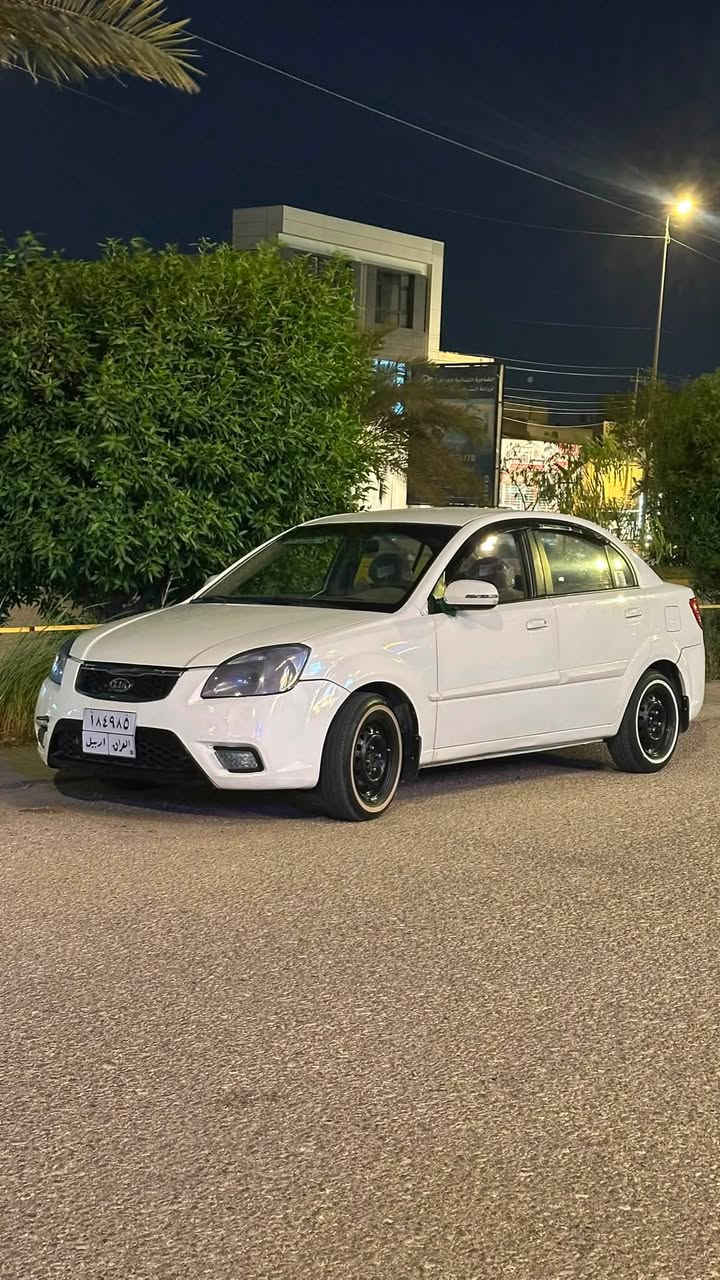 كيا ريو2011 خليجي 1600 سياره حلوه ماشيه 200 كير مكينه حداديه تبريد مداور وكاله وجاهزه السياره بيها رشات صبغ قليله أبيعها حزام السعر68 الاتصال عل الرقم *********** وخاص مفتوح عنواني النجف الكوفه
