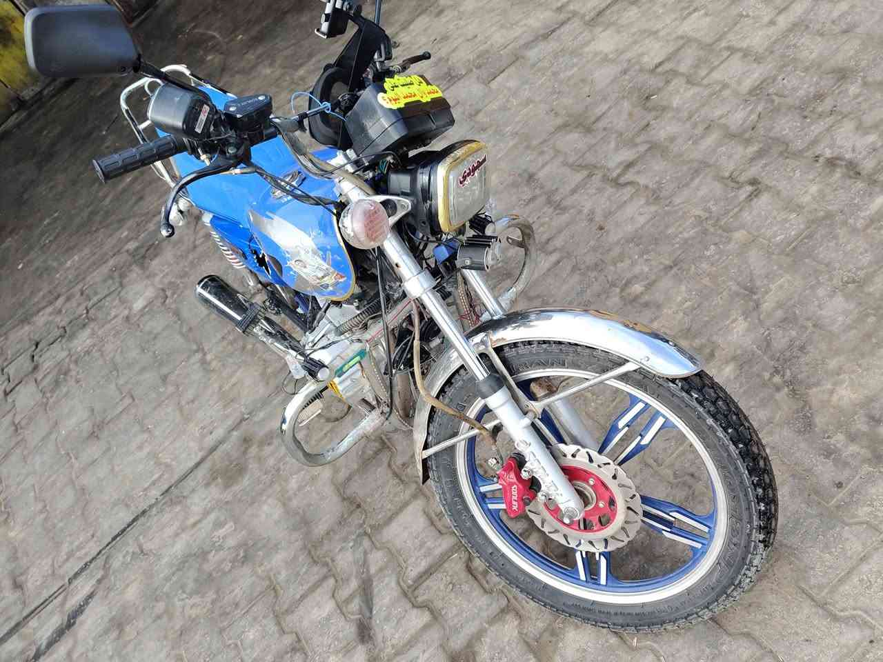 السلام عليكم دراجه لبيع 5 كير مديل 23 دراجه خير من  الله كبال عينك اي نقص مابيه  دراجه حلوه ناعمه السعر 600وبيهه مجال  مكاني المحموديه هاذا رقمي ***********
***********
