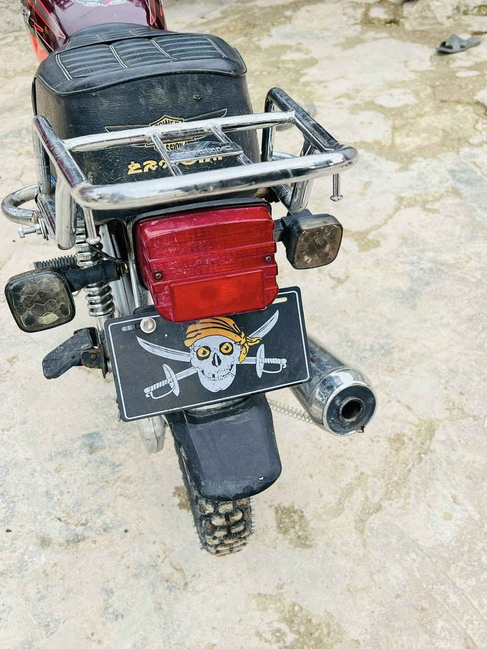 السلام عليكم شباب درجة للبيع موديل 2021تايگر فول نضافه محرك مامفتوح كله ع بلاد شرط مابيها اي نقص سعرها400 وبيها مجال الشراي يتصل ***********
