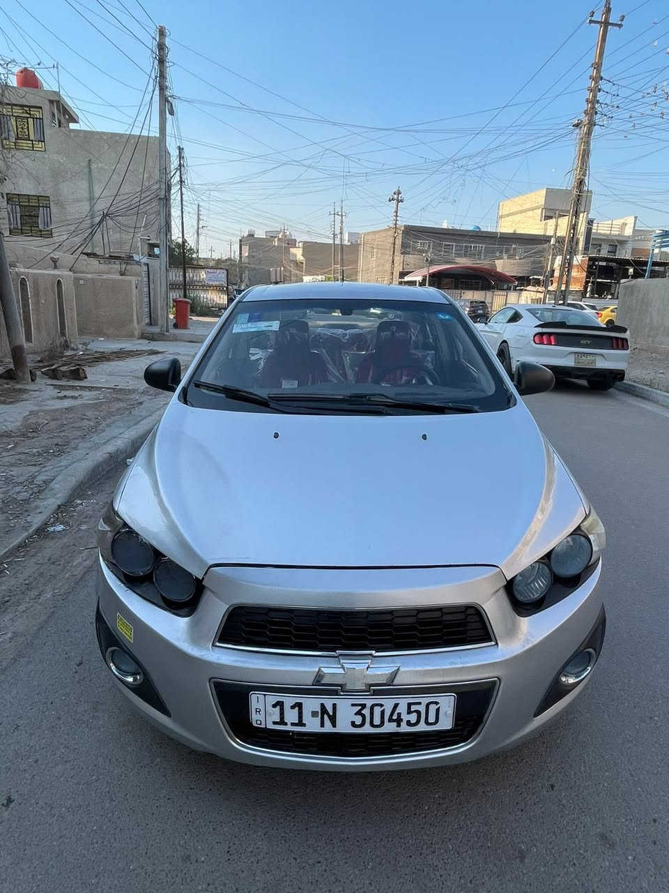 السلام عليكم شوفر ليت افيو سونك موديل 2012استلام الشركه العالم خليجه بيها قطعتين صبغ فقط الهلال مال جاملغ بدون دواخل لا لغد ولا شاصي ولا يربالك السياره رقم نكليزي بسمي تحول ثاني يوم جاهز كير محرك تبريد صدر مابيها اي نقص تخم تاير جديد باتري قبل سبوع شديته السياره على وضع الشركه ماتصرف دينار عليها السعر 68 وبيها مجال بسيط جدن التصال (***********)العنوان بغداد الشعب سوق شلال
