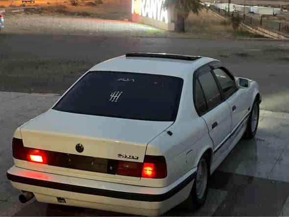 بەناوی خوای گەورە و میهرەبان 

بیئێم 1993    520i.  گێڕ عادی 

فرۆشتنی خێرا.  پێش و پشت کەپس 

مەکینەی هەڵمی دەمیشی هەبوو نەتەوێ 
 
گێڕ مەکینە ئەکسل تەقە و ڕەقە کارەبای کامل کامل بەشەرتو بە زەمان 

قەپات مواسەفات تەنها تۆماتیک نیە 

سڵایت 
٤ جام کارەبا 
لایت زینۆ 
ABS 
٤ تایە و ویلی حەسیری لۆکی لەژێرە 
بۆ قوەتیش گێڕی ٣ تەناشی نەکرد نەتەوێ 

نوکە دەرزی دەحمی نیە. ناو و دەری ناو پاکەتە 
کامل گێچەکانی ئیش دەکا 
 
دەعامی بۆ دەعامی بە شەرت و بە زەمان
شوێن ڕانیە بۆ مەحامەلە تەلەفون مەکە   قفڵ قفڵی ٢٦$ گەڵایە خوار هەمو بازاڕ 

*********** رانية
