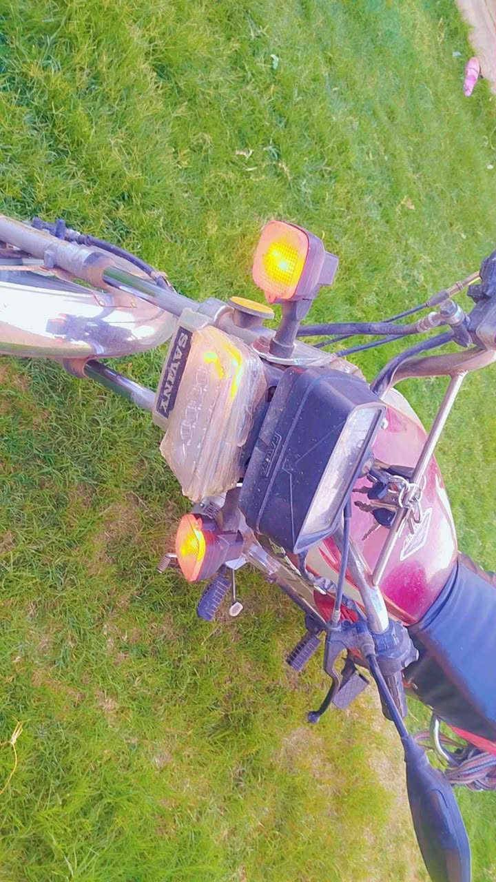 دراجه نضيفه بس بيها مشكله تاير مبنجر اوراق موجودة كامله مكمل بس تاير فقط سبع البور السعر 400


**إذا كنت صاحب هذا الإعلان وتريد حذفه لأي سبب، رجاءا أرسل رسالة إلى الدعم الفني**