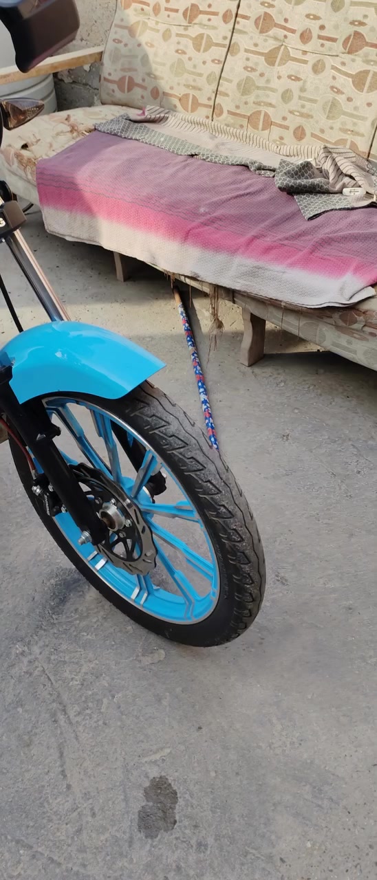 دراجه شاينك موديل ٢٠٢٥ نظافه شوفت عينكم نظيفه دراجه ناقهه تاير خلفي وستاند تعليك فقط 
دراجه نظيفه دهن جديد بانزين مفوله 
وياها منفيس مالتهه 
سعرهه ٨٢٥ وبيهه مجال حك الجيه 
*********** تواصل واتساب
