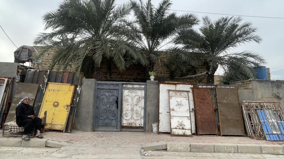 دار للبيع مساحة260
مع قطعه مساحة260
العنوان ميسان قضاء قلعه صالح 
حي الكرامه الاولى قرب حسينيه بضعة المصطفى
لتواصل مع الرقم***********
