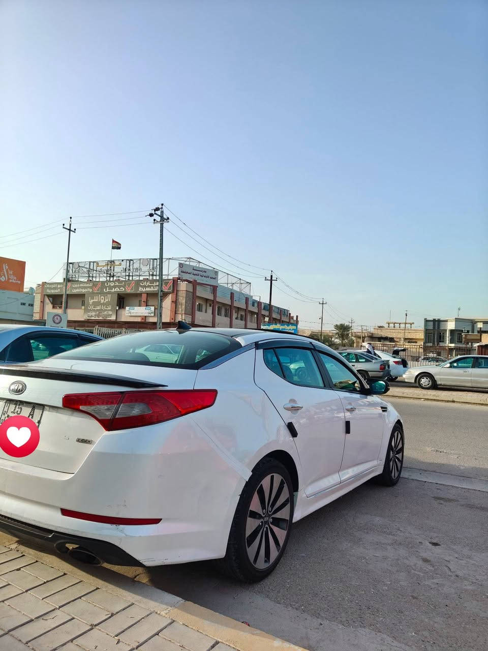 السلام عليكم
للبيع اوبتما 2011 امريكي ضربته بنيد وجاملغ صبغ بدون دواخل بالعراق كلير رش بابين والجاملغ عكس السائق الخلفي بدون دواخل سياره فول مواصفات vip اعلى شي بالاوبتما 
رقم انبار دولي جديد كير ومحرك بحاله جيده حداديه نص عمر 
السعر 105$ وبيها مجال 
مكانه فلوجه 
اتصال ***********
