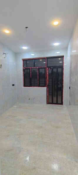 تعلن عقارات الخيمه
دار 🏠 ركن🙋‍♂️🙋‍♂️مساحه 65 متر
مقابيل البيت تشجير وشارع 15 متر

حي الجهاد ديوان المخابرات 

طابقين ونص اربع غرف نوم 🛌 
مدخلين وحمامات عدد اثنين 

وصاله ومطبخ للاستفسار 

***********
