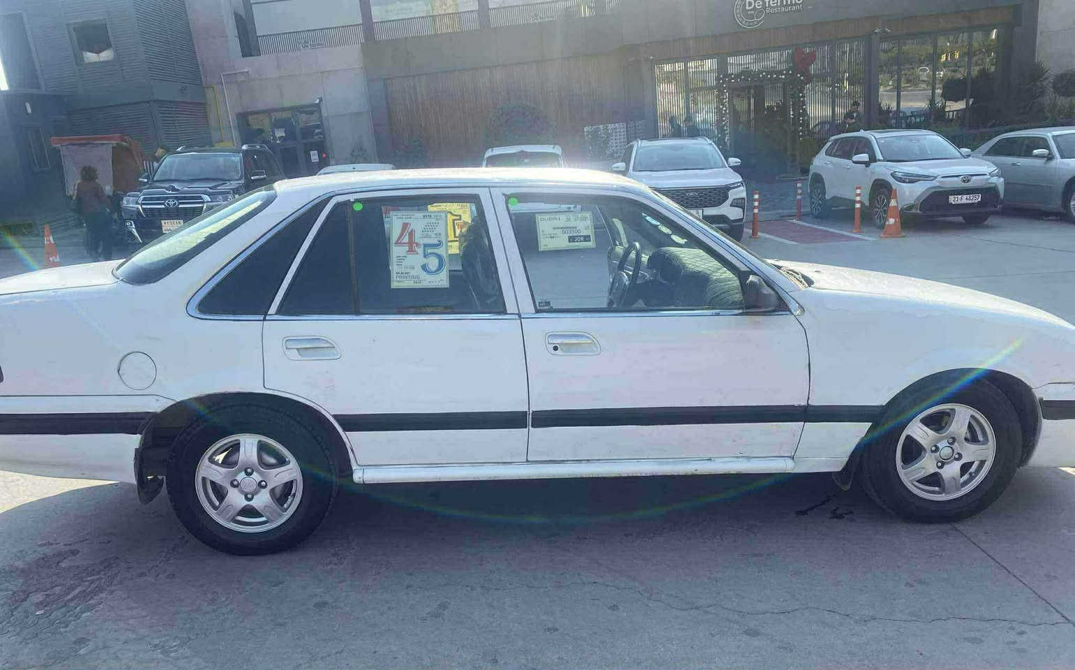 ئەم سەیارەمان هەیە بۆ فرۆشتن
 گێر ئۆتۆماتیکە دایۆ مۆدێل ١٩٩٦ تابلی سەیارەیەکی جوان و پاکە بی مەسرەفە 
چوار تایەو لەسەرە ماڵی دۆستە  
تەبرید گەرم ئیش دەکات ئاڕمی پلاستیکی سلیمانیە
 مەکینە ٢٠  کارەبایی و هەمووشتیکی بەشەرت  
لەسلیمانیم کی حەزی لی بوو لەخزمەتیام

0771 112 4848 Singapore
