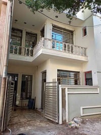 دار للبيع طابو صرف زراعي في الدورة خلف كلية دجلةمساحة  110 واجة 7.5 نز...