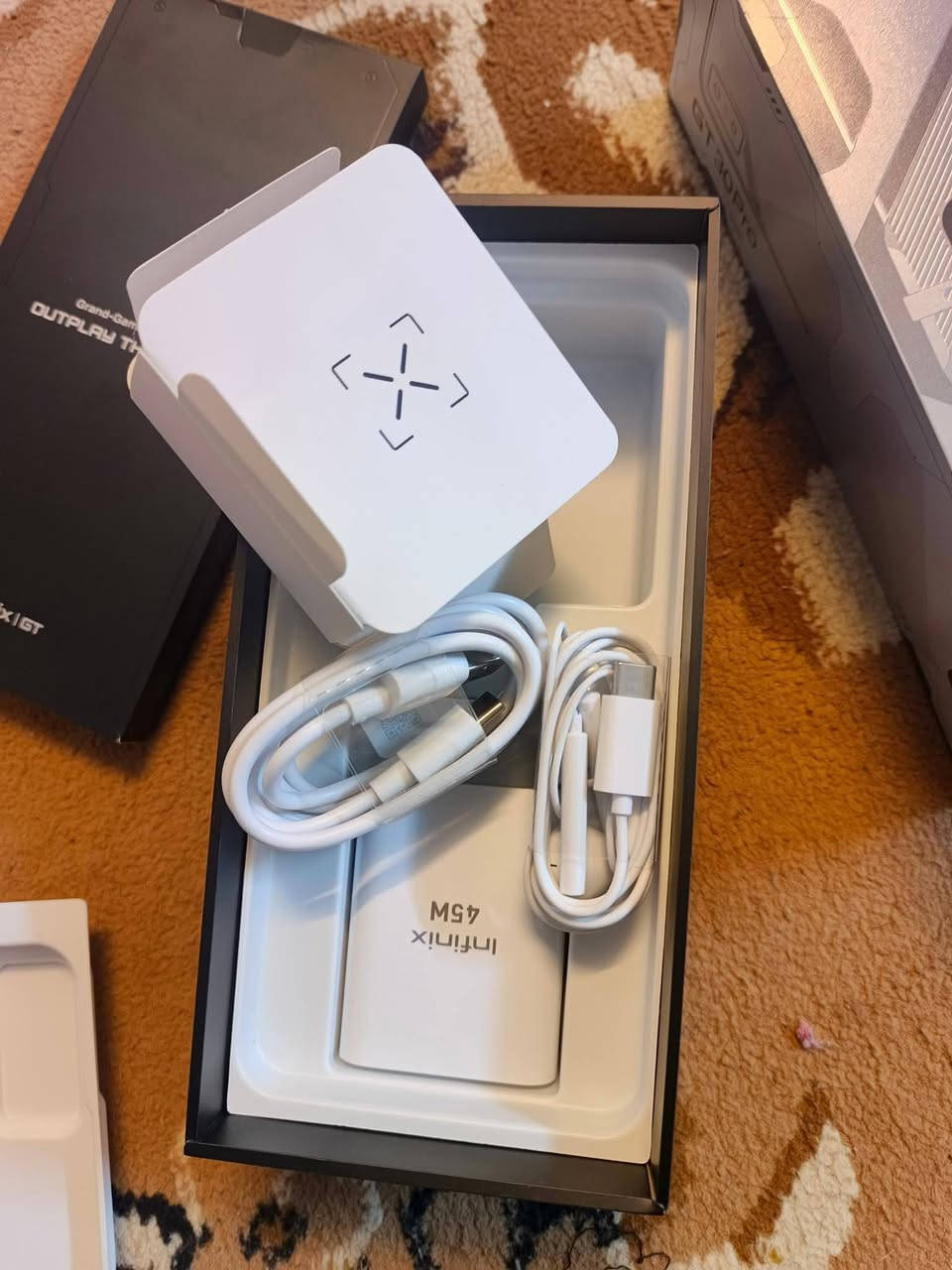 بسم الله .. للبيع انفنكس جي تي 30 برو
انفنكس جي تي 30 برو Infinix GT 30 Pro

ذاكرة 265 اخو الجديد شخط ما بي ما متعوب يجي بي شفتات من الشركة لمس للبوبجي 120 فريم كل الالعاب كامرة 108 ميگابكسل الشاحنة و السماعات ابد ما مستعملات ع وضع الشركة بس كسر خفيف بالجامة مال الكامرات الخلفية ما مأثر سعرها 10 الف 

السعر 300 خابرني او راسلتي ***********
