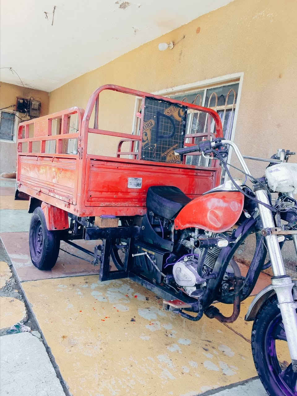 ستوته  للبيع موديل 17 محرك 20  بدي كلأب ونضيف ولا خياس ولا شي بلاد حيل نضيفه دبلات  ضغط  ستوته خرسه تريد ترتيب بسيط اضويه كامله بيها بومه  ((( سعر ٥٥٠)))) بدون اوراق. مكان بغداد سريع دوره اليوسفيه  ***********
