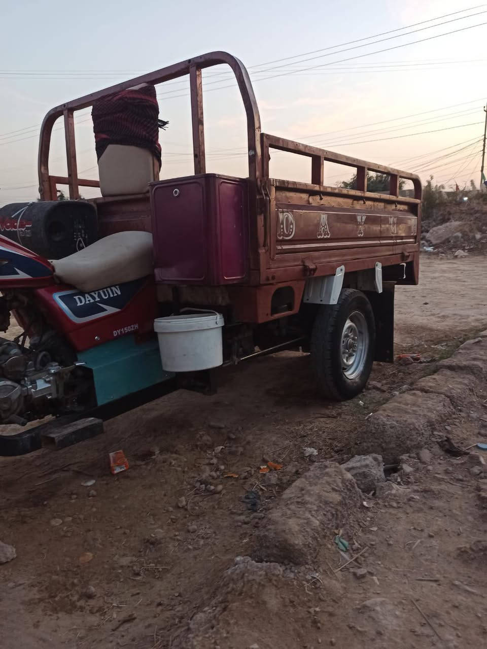 سلام عليكم سنوات البيع موديل 2013
رقم مكانه واسط قضاء الحي رسعره مليون 450
وبيه مجال الاستفسار عله هاذه رقم صاحبه ***********
