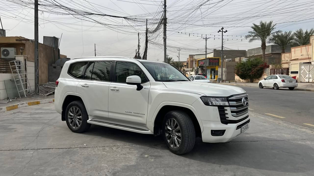 TOYOTA LAND CRUISER:(2023):GXR

 GX.R ( شركة جيهان تويوتا العراق)

فــول مواصفات ثلاث شاشات تطبيق 
ماشيـه  122 الف كم 
داخل بيجي
 ‎صندوك جك وسحب
ثلاث شاشات
 ‎ كشـن كهربائي 
كشـن تبريد 
ثلاجة مركزي ‎وبعد وبعد…
>>>>>>
السيارة نضيفه كلش
سنوية و هزة جديد
رقم اربيل الدولي بأسمي 
تحويل او وكالة
‏موجود كل اغراض الشركة 
السعر: 650$ وبيها مجال 
>>>>
مكفولة كفالة عامة ماعدا تكحيل بالدعامية
والباقي مكفول 
كير محرك مكفولات ع وضع شركة 
مكان السيارة الخالدية
 
للتواصل الاتصال على ((*********** )) 
او مراسلة الصفحة
