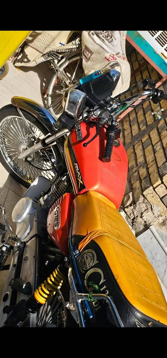 سلام عليكم دراجه تايكر للبيع
مكفول كفاله عامه وين ماتريد افحص 
مكاني ديوانيه قضاء عفك 
الشراي يتصل ***********
