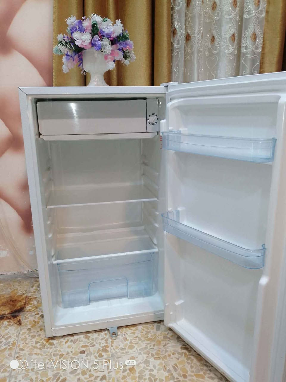 ثلاجة نظيفة للبيع السعر 65 وبي مجال Singapore


**إذا كنت صاحب هذا الإعلان وتريد حذفه لأي سبب، رجاءا أرسل رسالة إلى الدعم الفني**