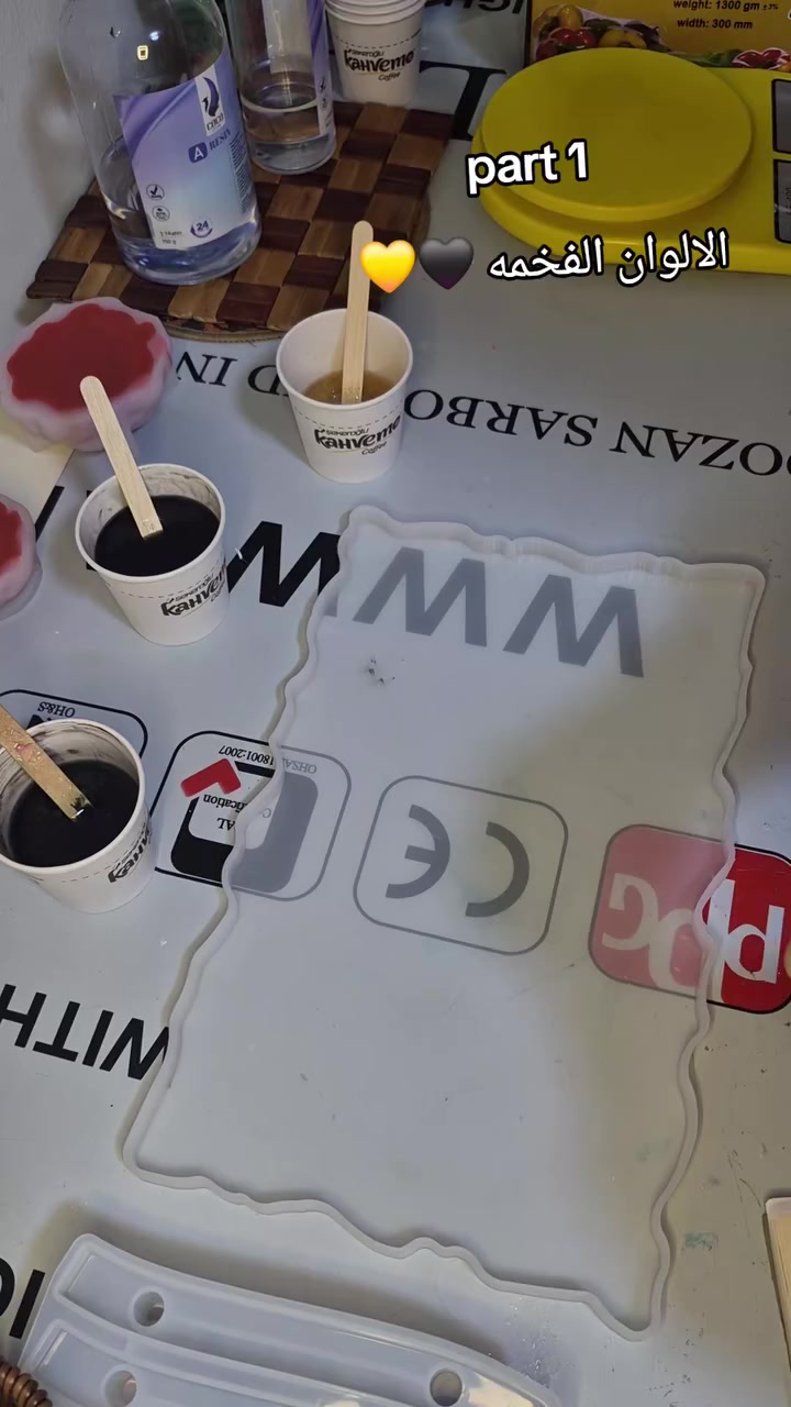 صينية ريزن للتقديم باللون الاسود والذهبي💛🖤
للطلب مراسلة الصفحه 🙆🏻‍♀️


**إذا كنت صاحب هذا الإعلان وتريد حذفه لأي سبب، رجاءا أرسل رسالة إلى الدعم الفني**