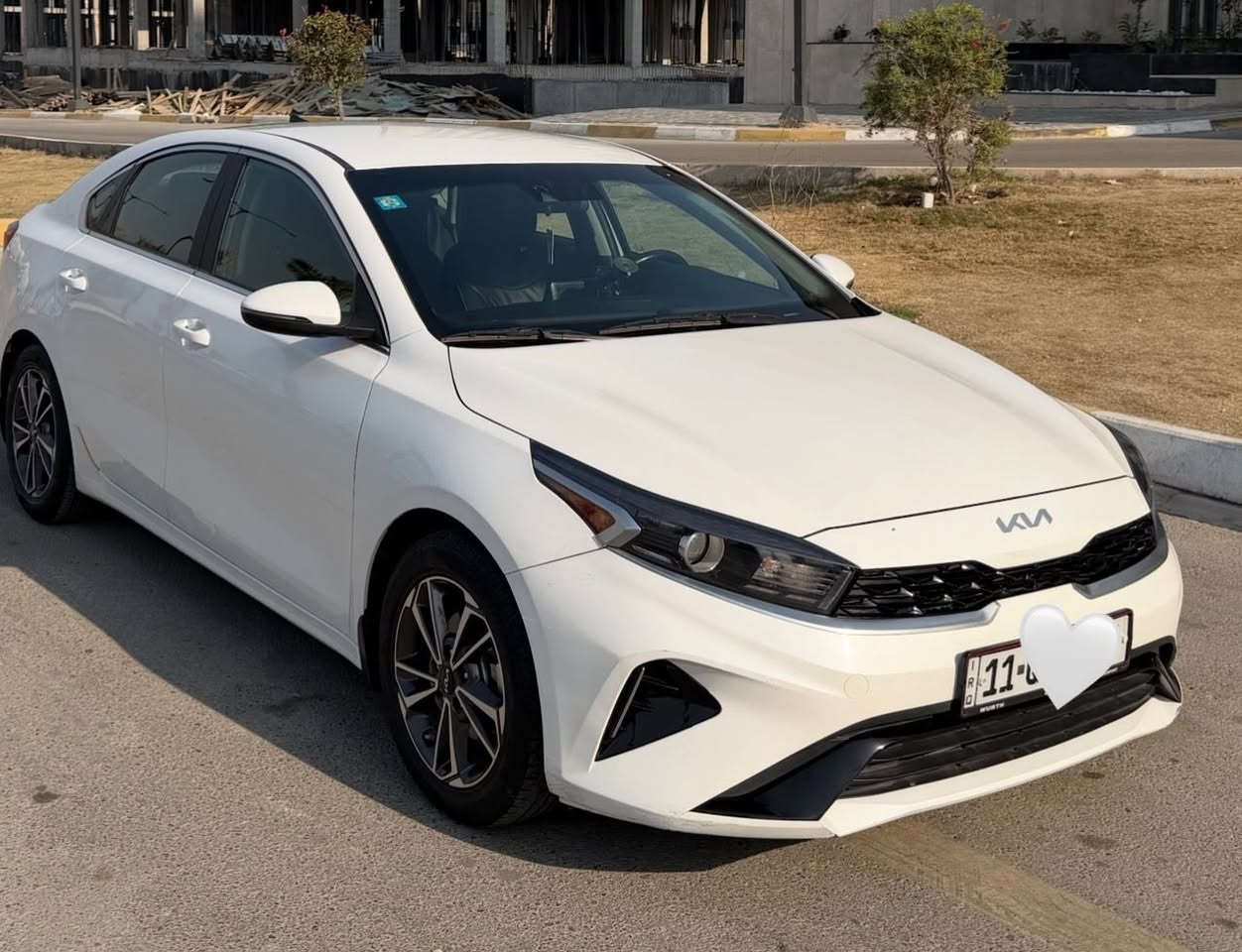 السلام عليكم
كيا فورتي لون ابيض صدفي موديل 22 رقم بغداد بأسمي تحويل ثاني يوم بدون ايرباك حادثه حرق بسيط وشخوط بالبنيد والجاملغات  مصبوغه في امريكا 
رقم بغداد الجديد الدولي ابسمي
  موصفات السيارة
رادار امامي
تحديد مسار
توقف ذاتي 
تبريد قطعتين
ثلاث وضعيات قيادة
تدفئة كشنات وستيرن
شاشة كاربلاي
شاحن وايرلس 
مثبت سرعة
تحديد مسار
مانع انزلاق
كاميرا دواره
تحكمات ستيرن 
سيارة مكفوله من الحادث ايرباكات سليمه
شرط الفحص سونار موضح بالمنشور وصور الحادث 
مكان السياره بغداد حي الجهاد 
السعر 142 وبيها مجال 
***********
