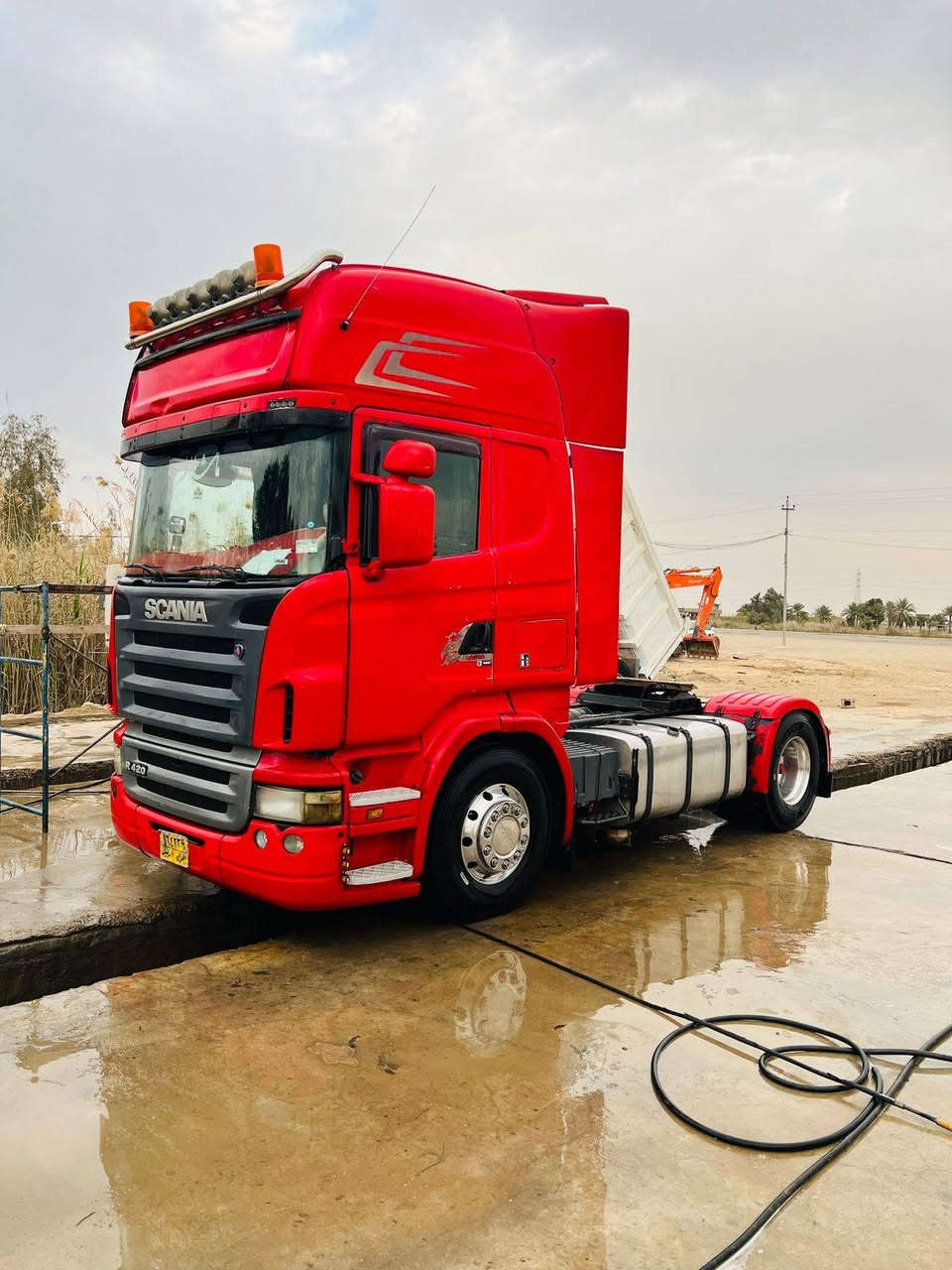 السلام عليكم سكانيا للبيع موديل 2005 سنويه ارقام انكليزي جديد مرسمه براد مكان  مكان السياره واسط تقاطع الزبيديه الاستفسار اكثر الاتصال على الرقم ***********
