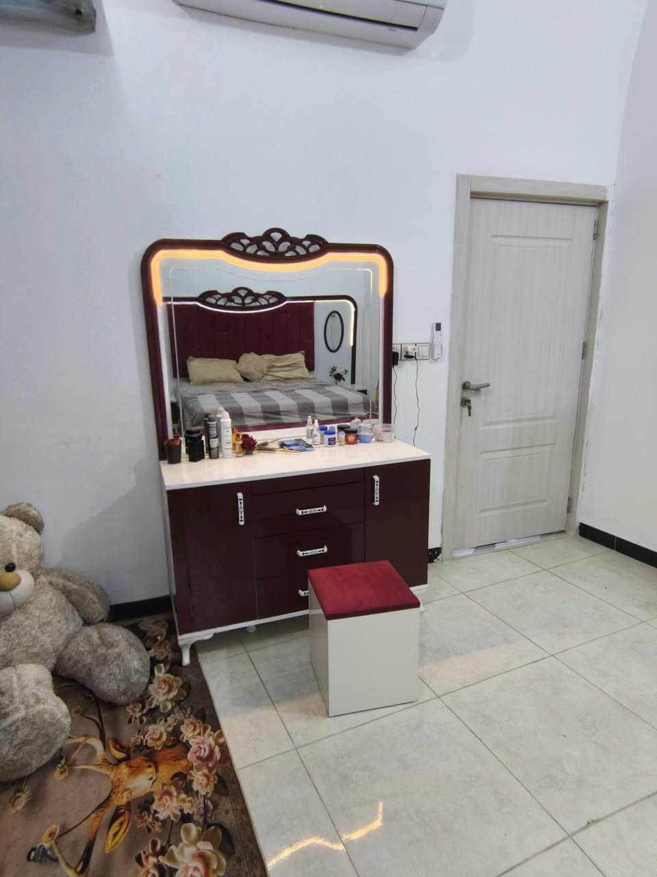 السلام عليكم غرفه تركي معمل اصلي استخدام شي بسيط السعر 750
مكاني حي العباس

***********
