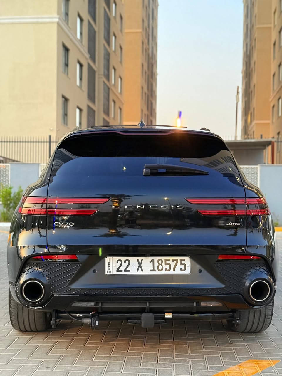 للبيع او المراوس
GV70 2023 Prestige
فخامة كورية 🇰🇷 + أداء رياضي ⚡ + كل التقنيات الحديثة ✨

المواصفات الرئيسية:
✅ بانوراما + شاشة 14.5 إنش مع CarPlay & Android Auto
✅ كاميرات محيطية 360°
✅ مقاعد جلد كهربائية حمراء مع تبريد، تسخين، ومساج + وضعية الطيارة
✅ السيارة تتحرك للأمام والخلف بالريموت بالكامل
✅ شحن لاسلكي
✅ محرك 2.5 Turbo – 300 حصان + دفع رباعي 4WD
✅ 5 أنظمة قيادة متعددة
✅ إنارة داخلية متغيرة الألوان + LED
✅ صندوق كهرباء + منافذ كهرباء متعددة
✅ هوك خلفي
✅ نظام ترحيب عند فتح السيارة
✅ نظام صوتي Lexicon 15 سماعة + Quantum Logic

السلامة والمساعدة:
• وسائد هوائية 
• مساعد تتبع المسار، النقطة العمياء، تفادي الاصطدام الأمامي والخلفي
• مساعد صعود التلال، تثبيت سرعة ذكي، كاميرا محيطة

📍 المكان: بغداد
📏 عداد المسافة: 27,000 ميل
💰 السعر: ٣٣ 
📞 واتساب: *********** / ***********

📌 ملاحظة: ضرر بسيط — تبديل بنيد فقط، نفس اللون، بدون لغد، بدون شاص
