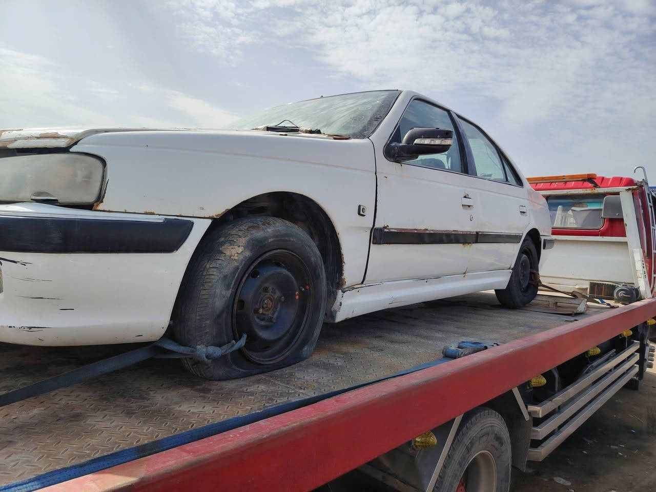 السلام عليكم موجود اغراض بيجو بارس سياره تفصيل المكان بصره زبير***********
