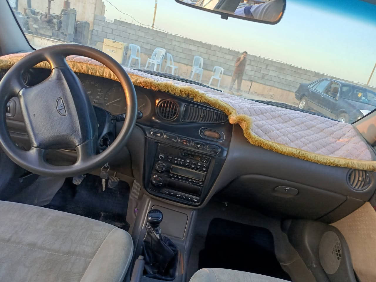 السلام عليكم
دايو لمنز للبيع موديل 93  عارضه ب30وبيها مجال  
تبريد شغال تخم تايرامامي السياره بلاديه بدون صبغ مكان السياره انبار قضاءالقائم لتواصل عل ***********
