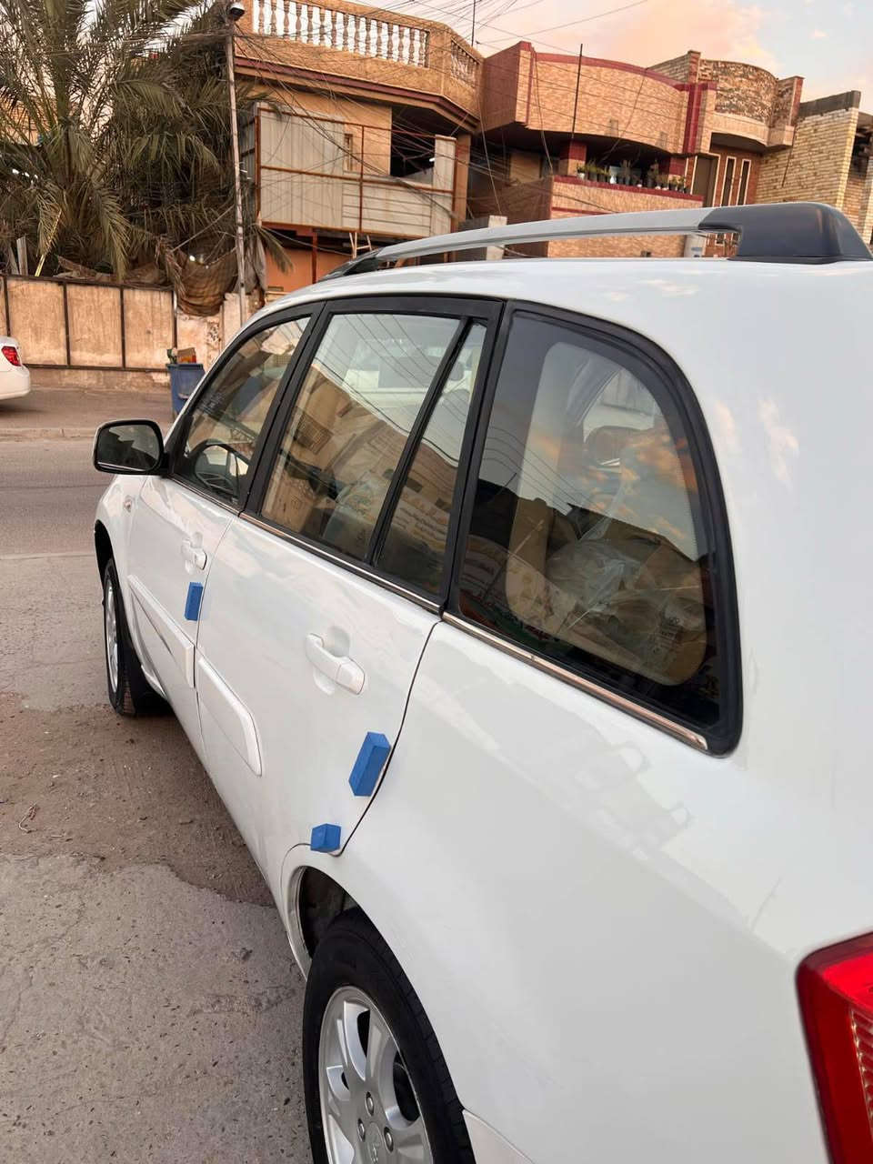 السلام عليكم تيكو 13 رقم بغداد بسمي بدون ضربه بدون حادث بيها شويه صبغ جماليه بجاملغ الاماميه  وشويه بجنطه كير مكينه على وضع الشركه تدفئه تبريد ثلج.. السياره فتحه سقف وشاشه وتحكمات وحساسات خلفيه السياره جاهزه للاخير وبدون اي نقص السعر 58 العنوان الشعب للاستفسار ***********📲
