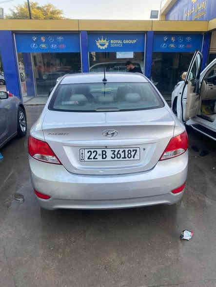 السلام عليكم 
اكسسنت 2017 للبيع 
محرك 1600 المرغوب
السيارة داخلة كلين للعراق 
بس هنا صار بيه جاملغ وباب 
جهة السايق الجاملغ مصبوغ
والباب تبدلت اصلي نفس اللون
وبيه بارد بسيط منزله ب الصور
مواصفات الاكسنت ال17 معروفة

كروس سرعه / تحكمات ستيرن 
حاكية / بلوتوث / مانع انزلاق / ايكو

السيارة خير من الله كير محرك تبريد 
بيه شوية ملاحظات ترتبهن ع ايدك

مكانها بغداد الكرادة داخل 

*********** بي واتساب

السسسعر 105 وبيه مجال همين بغداد
