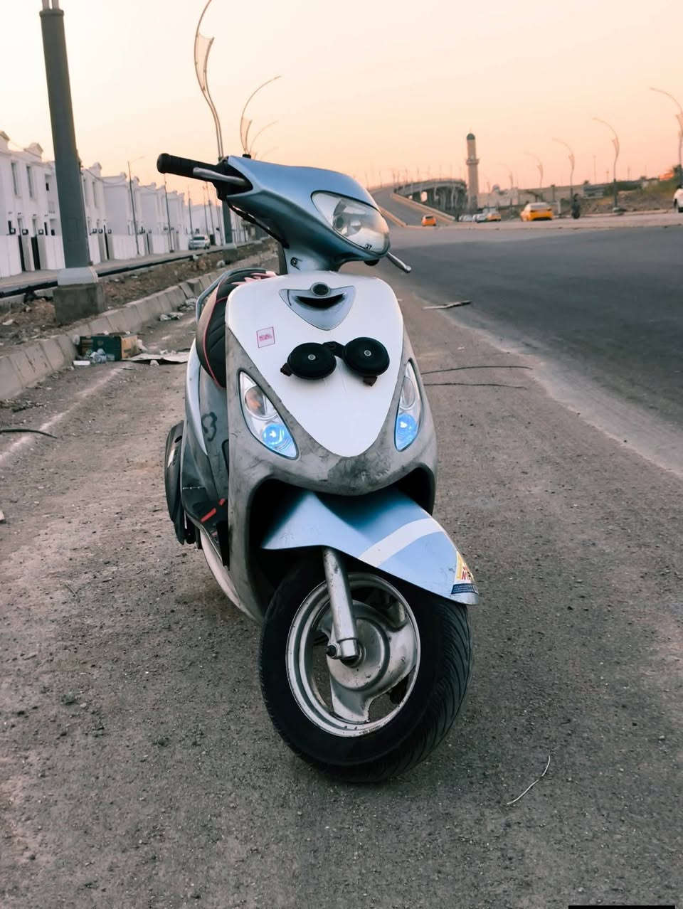 ماكس منغولي كفاله عامه شرط تاخذه الأي مصلح نفس نفس الصور والفيد بل ضبط مكينه شرط صارلي شهرين من نزلته من الرمبه مستعجل ع بيعته
850 وبيه مجال بسيط للشراي 
***********
