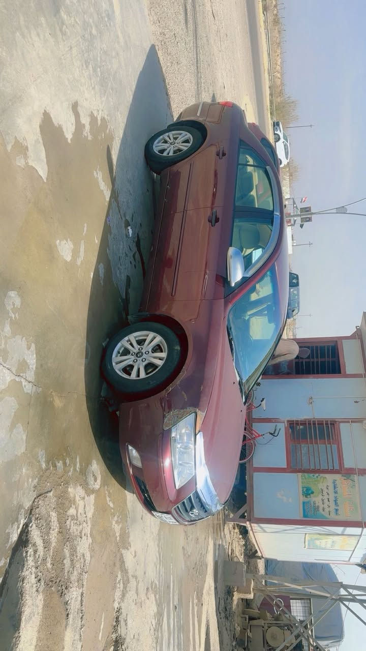 هونداي سوناتا ٢٠٠٩ وارد كندي بدون تبديل فقط صبغ ثلاث قطع بنيد و جاملغات   اماميه
السياره جاهزه تخم تاير محرك كير خير من الله
تبريد تدفئه صدر جديد السياره كل نقص مابيها وضرر سطحي مكفوله شواصي ولغود وتكم 
*********** 
السعر ١٠٨
