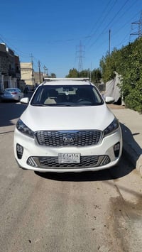 سورنتو ٢٠٢٠ للبيع خليجي وكاله الدوليه العراقيه  ماشيه ٨١ الف  فول مواص...