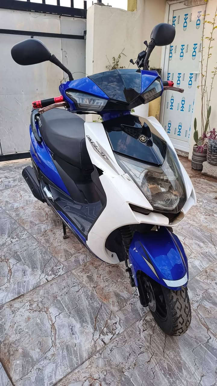 ماكس سكنس ياباني
كلها بلاد 
ماشيه 6000 

دراجه حلوة حيل 

بدون نقص 

محرك بلادي مامفتوح 

سلف هندر شغال

السعر 600 وبيها مجال الموشراي لايكسر بيها 

متواجد فيس


**إذا كنت صاحب هذا الإعلان وتريد حذفه لأي سبب، رجاءا أرسل رسالة إلى الدعم الفني**