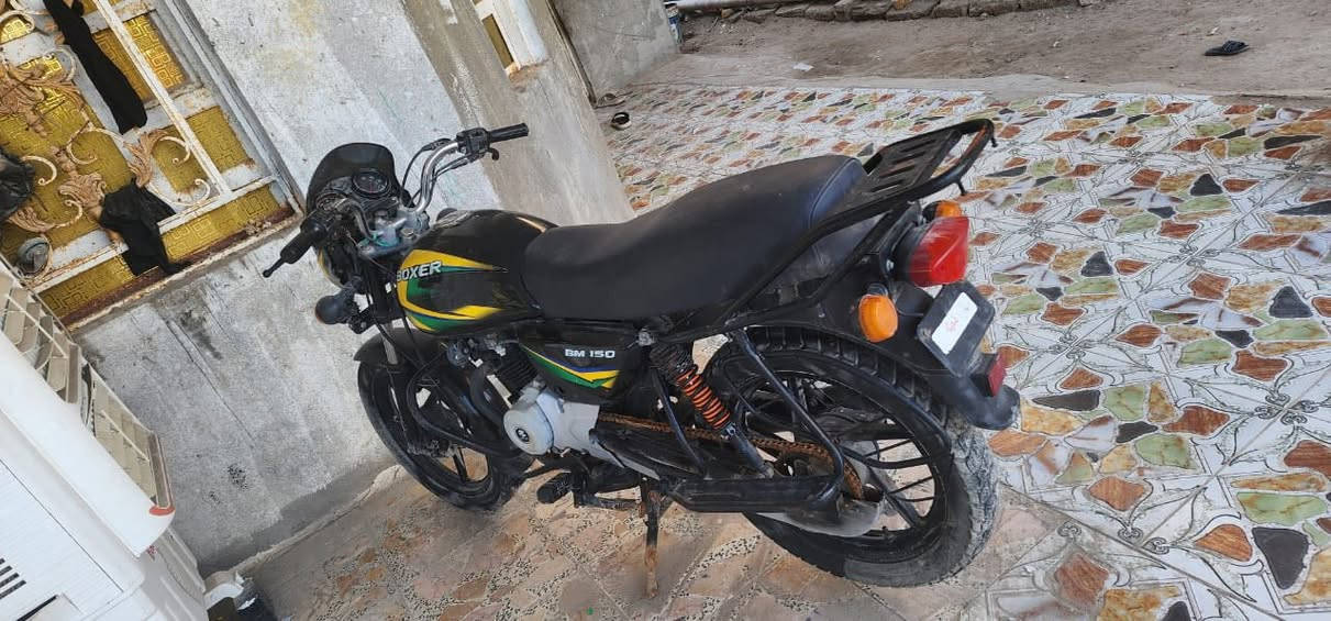 سلام عليكم دراجة بوكسر جديدة مديل 2020 نضيفة كلش اوراق جاهزه سعرها 1300المدينه ام الشويج رقمي ***********
