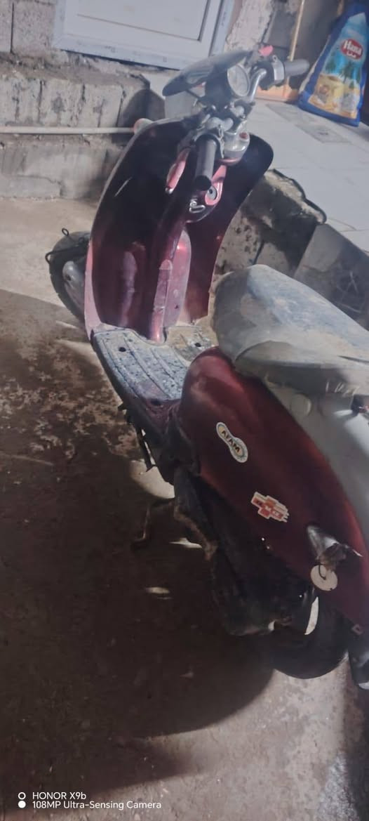 دراجة عبدالحليم
الدراجه متروكة صار فتره ابيع جف تراب ب100 الف قفل


**إذا كنت صاحب هذا الإعلان وتريد حذفه لأي سبب، رجاءا أرسل رسالة إلى الدعم الفني**