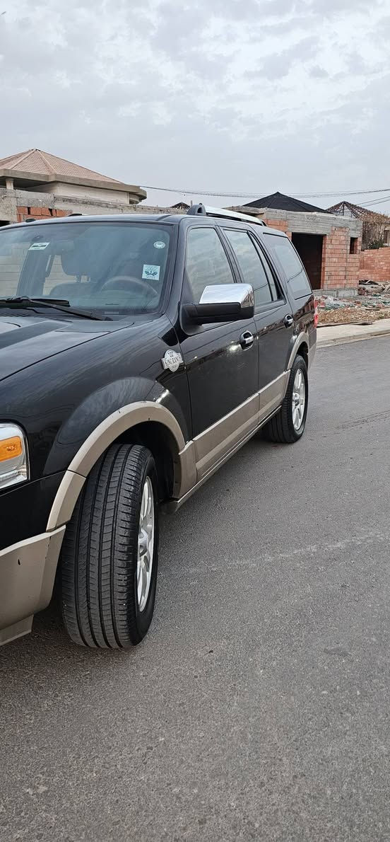 السلام عليكم من رخصة الأدمن 
فورد اكسبدشن كينگ رانج فول مواصفات  موديل 2014 
8 سلندر محرك 5400 
ماشية 273الف 
جامة الصندوق مبدلة 
ضرر الدعامية الأمامية جهة اليمين ضرر بسيط 
ماطور الدواسة جهة اليمين عاطل 
كلشي بالسياره وكالة
للبيع السعر دفترين 
للتواصل ***********
المكان اربيل
