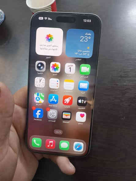 السلام عليكم. ايفون 15 برو ماكس
ذاكره 256 دبل. ZA
بطاريه 91 ما مبدله ولا معلايه 
سعره مليون و 150 وبي مجال بسيط. 
***********
