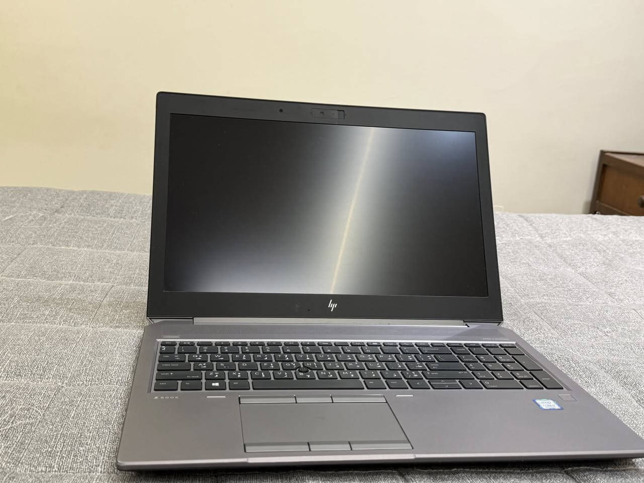 ⸻

💻 HP ZBook 15 G5 للبيع

🔹 معالج i7-8750H قوي
🔹 كرت شاشة منفصل NVIDIA ‏4GB + مدمج Intel
🔹 رام 16GB
🔹 هارد SSD ‏512GB سريع
🔹 شاشة 15.6
🔹 نظام Windows 11 Pro أصلي

✔️ يتحمل شغل ثقيل
✔️ مناسب تصميم، مونتاج، برامج هندسية
✔️ يشغل ألعاب متوسطة بدون مشاكل

📍 الجهاز نظيف وشغال تمام
📦 فئة Workstation أصلية مو جهاز عادي
 

***********
