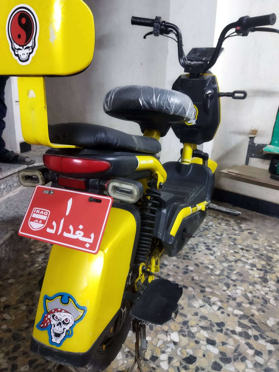 السلام عليكمدراجه حجم 14
نضيفه 
4بطاريات بحاله جيده 
شاحنه اصليه 
لايتات بكلايت كله شغال
تايرات جدد
بريكات مضبوطه 
كشن جديد 
عارضهه 225
هذه رقمي ***********
مكاني الامين الثانيه
