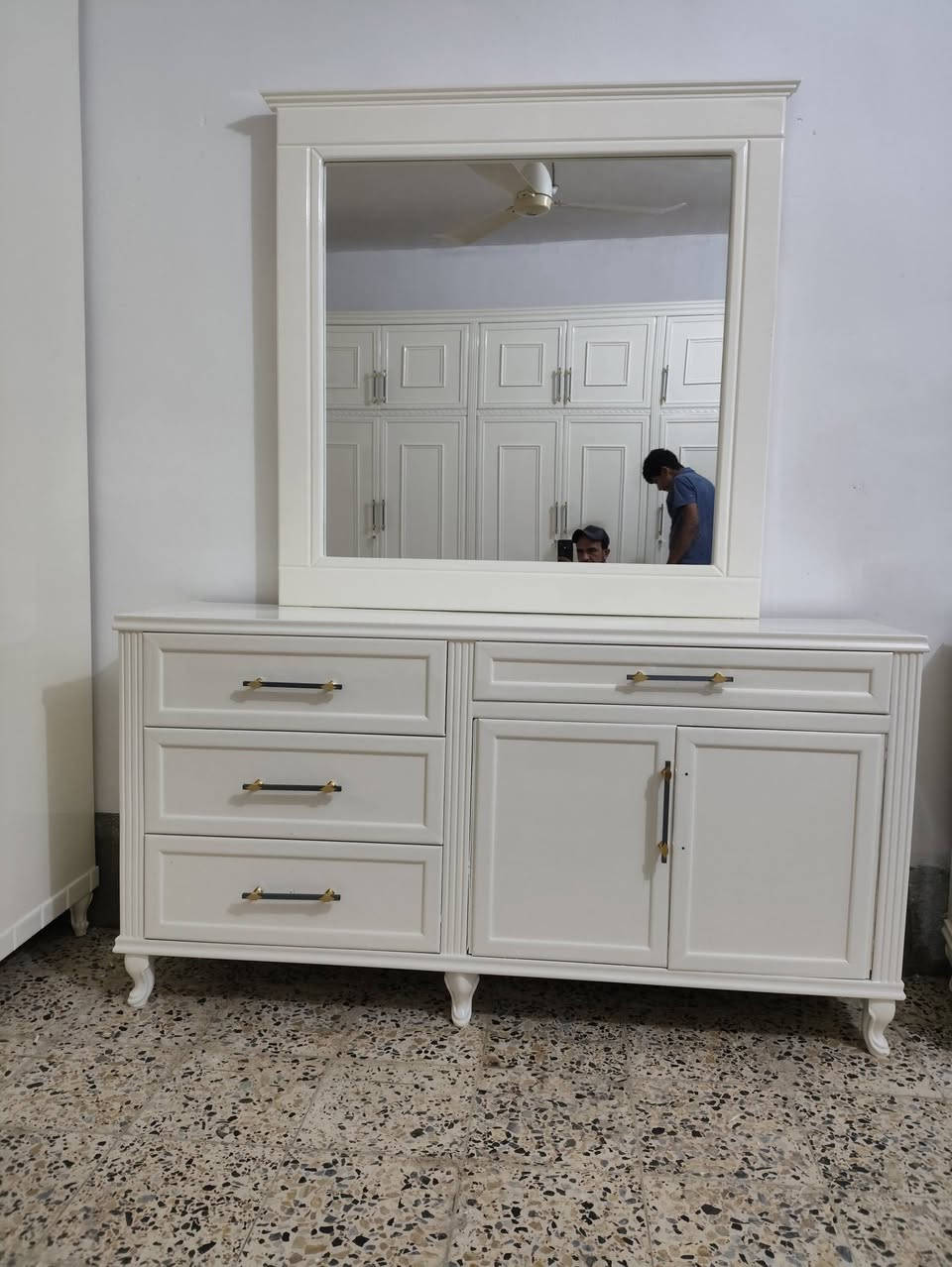 السلام عليكم تم تسليم طلب الزبون 
غرفه سته طابقين نجاره عراقيه 
خشب صاج خمسه ملم وجهين 
الصبغ حراري مال سيارات ضمان 15 سنه 
نشتغل حسب الطلب كل الموديلات التركيه 
نجاره علي كاضم بابل الحمزه 
واتساب *********** واتساب

