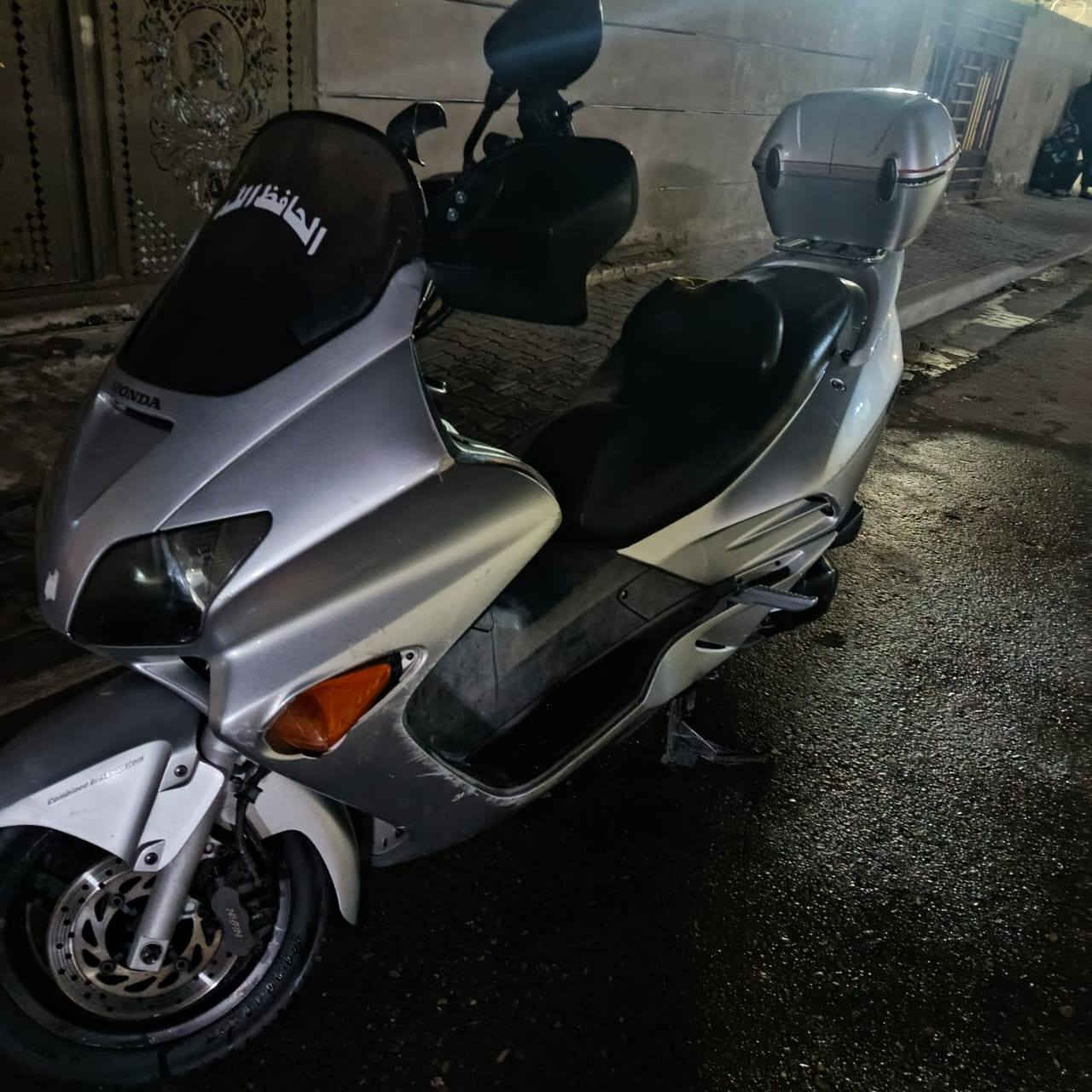 السلام عليكم فورزة 6/0للبيع نكرة سلف الدراجة خير من الله المكان بغداد حي السلام مركز الخنساء السعر550 رقم التواصل
 ***********
