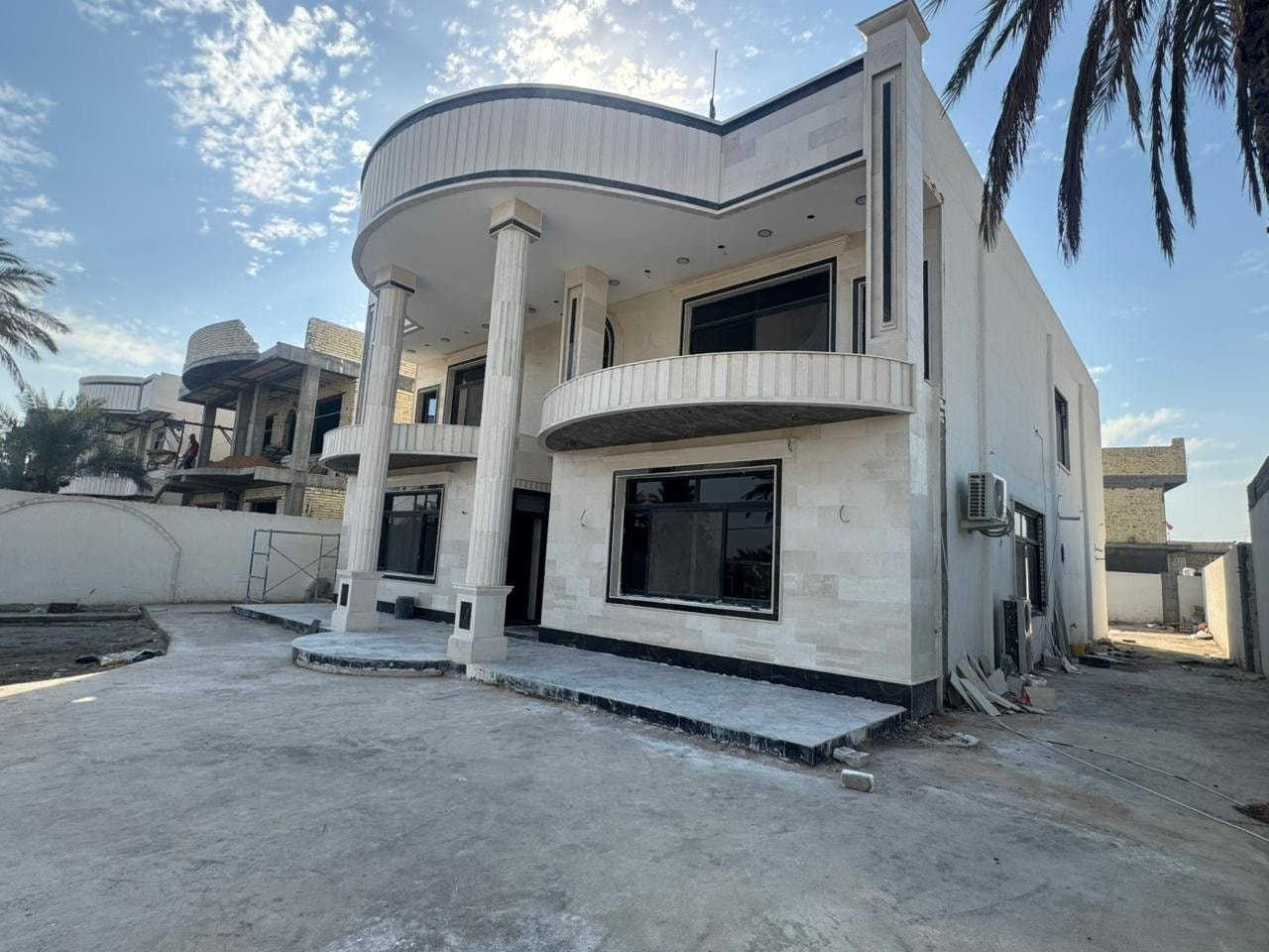 تم بحمد الله تسليم ڤيلا الاخ ابومحمد قرب عمود 150 وفق المواصفات التي طلبها صاحب الموقع 

*الواجهة تطعيم مرمر* الأرضية مرمر *تغليف الدرج مرمر*الشبابيك المنيوم* محجر الدرج المنيوم*السقوف جبسن بورد  * سيراميك الحمامات والمطابخ درجة اولى * ديكور للجدران  سعر المتر 
(500 الف دينار ) نقدا نقدا نقدا
🏤🏤🏤🏤🏤🏤🏤🏤🏤🏤🏤🏤🏤
🌹🌹🌹🌹🌹🌹🌹🌹🌹🌹🌹🌹
اوقات الدوام الرسمي من الساعة 9 صباحا حتى الساعه 7 ليلا 
العنوان 🌹كربلاء 
/شارع مدينة ألعاب السندباد/مجاور  شركة أرض الغروب للسيارات ..مجاور ابواب ازمير التركي.قرب مدخل الشبانات 
للاتصال على الارقام التاليه..
☎️***********
☎️***********
☎️***********
☎️***********)
